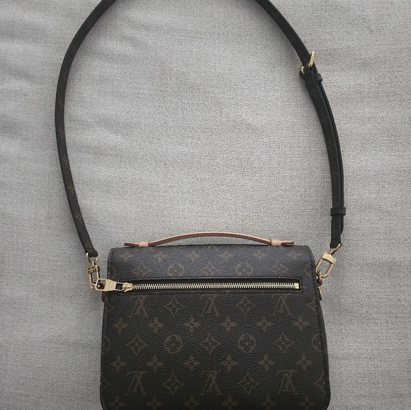 Louis Vuitton Pochette Metis - Picture 2 of 10